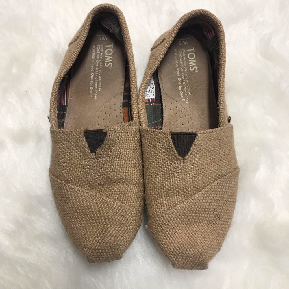 Toms Women’s Slip On Tan Shoes SZ 5